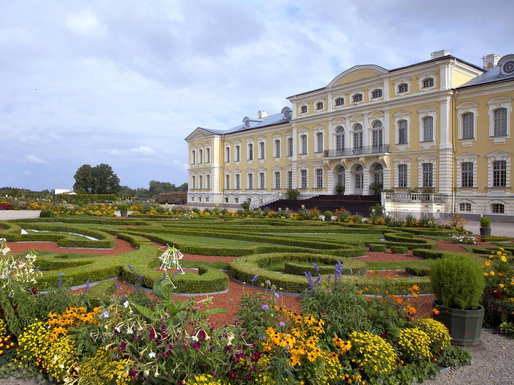 Rundale Palace Latvia.jpg